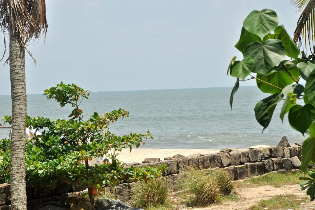 Angeo Beach House Apartment Alappuzha ภายนอก รูปภาพ